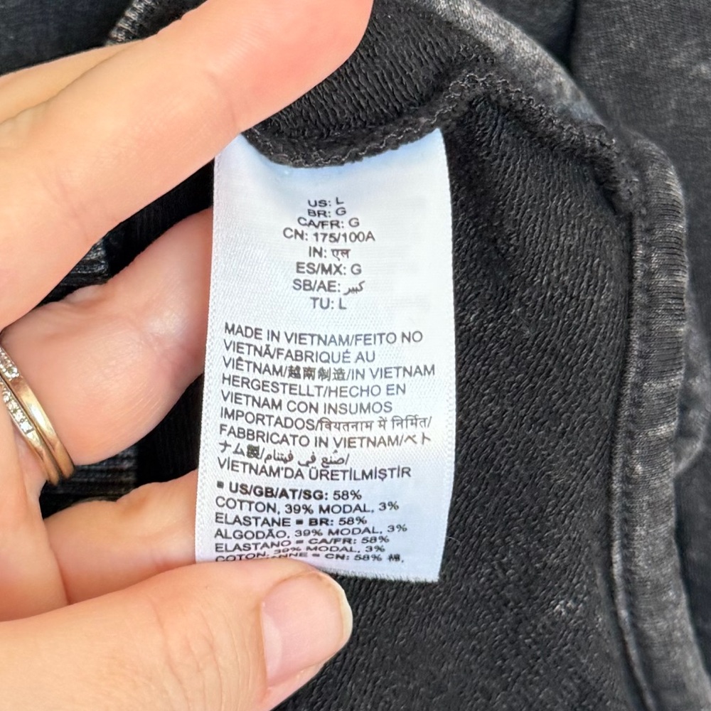 Anthropologie Daily Ritual black acid wash sweatshirt with side detail Size L - Picture 5 of 5